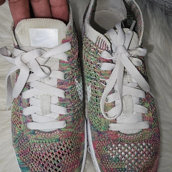 NIKECOURT  Tennis Classic Ultra Flyknit Sneakers  Size 8 - Picture 5 of 9